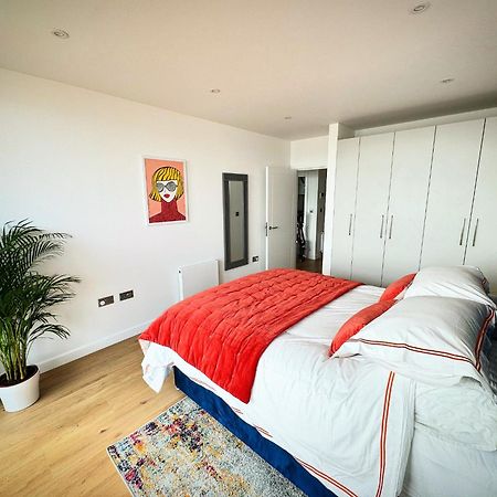 Stunning Beach Front Apartment With Sea Views, Free Parking & Balcony Ramsgate Dış mekan fotoğraf
